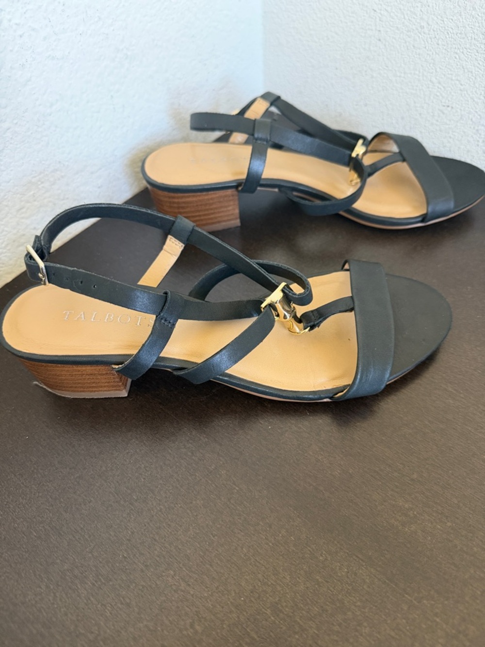 Talbots Black Leather T-Strap Sandals with Gold Accent - Picture 4 of 8